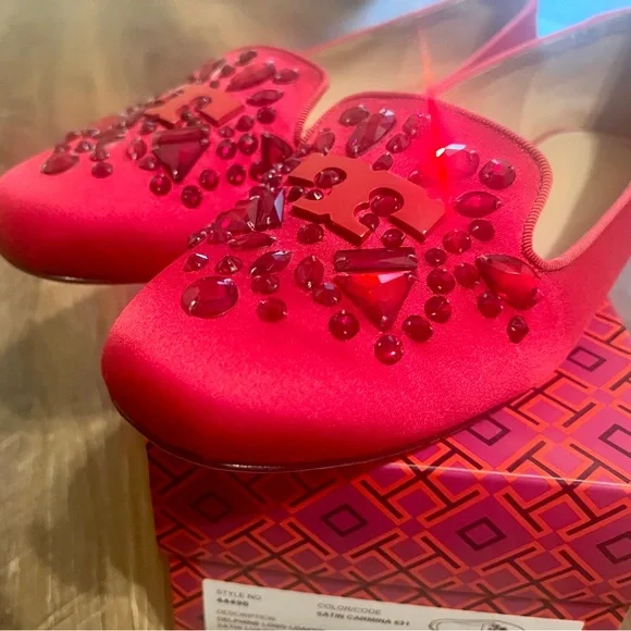 Tory Burch Red Satin Logo Loafer w/Box - Picture 4 of 6
